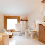 La Bouganville Bed & Breakfast *